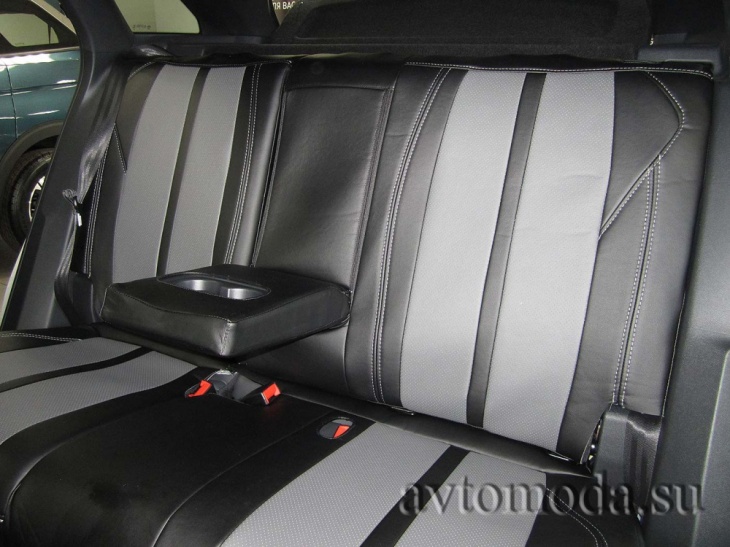Автомобильные чехлы на Peugeot 3008