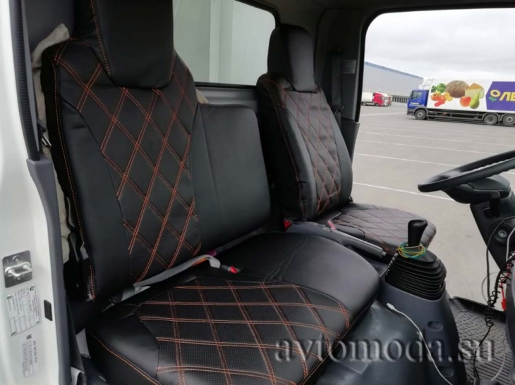Добавлены фото чехлов на Nissan Cabstar